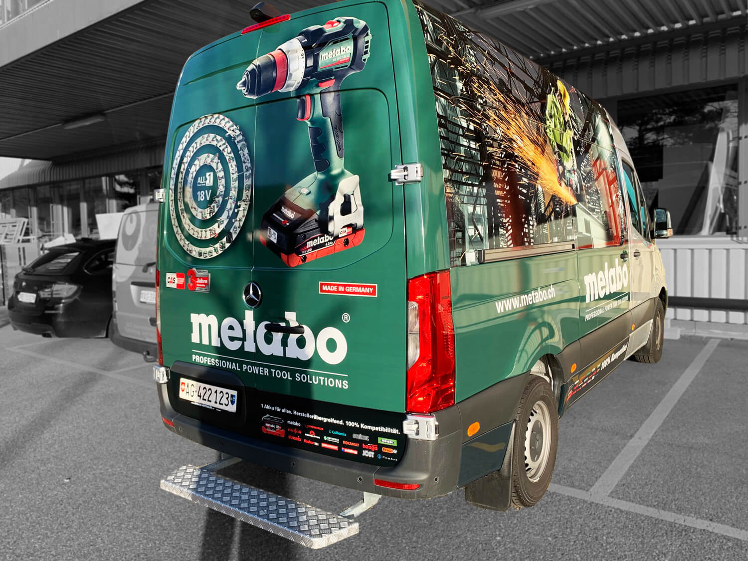 Fahrzeugbeschriftung Vollverklebung